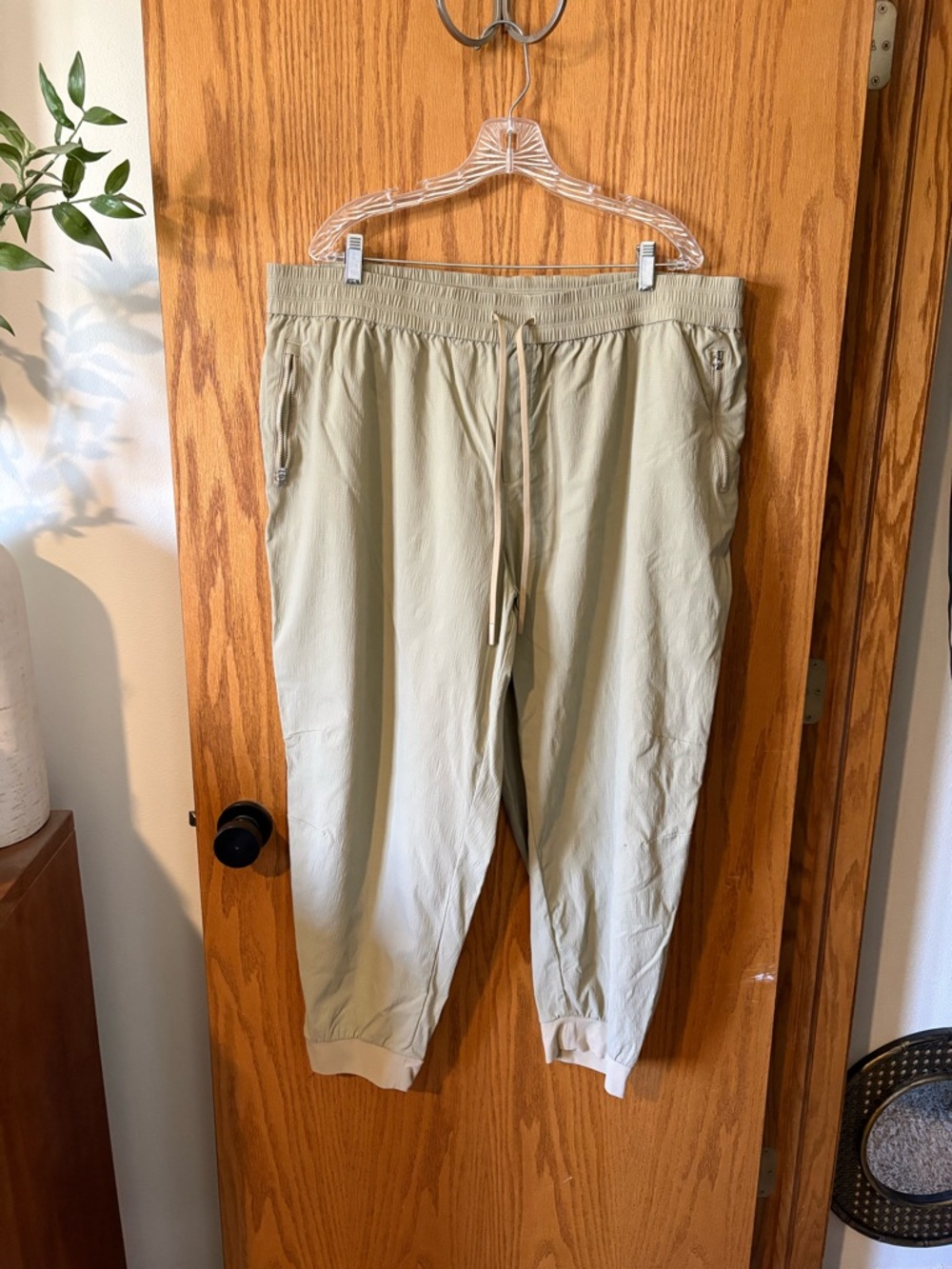 Athleta Lightweight Jogger Pants